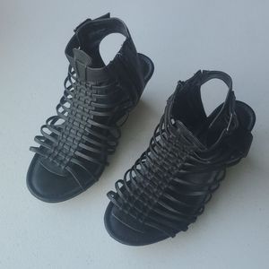 Size 9W mini wedges